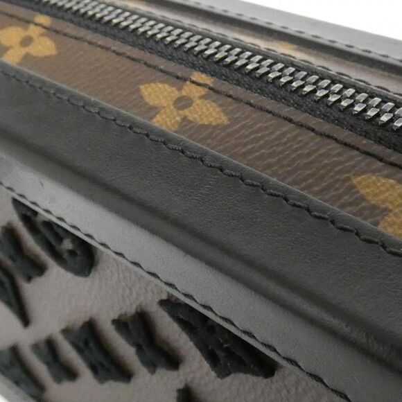 Louis Vuitton Monogram Taftage Shoulder Bag - Picture 3 of 9